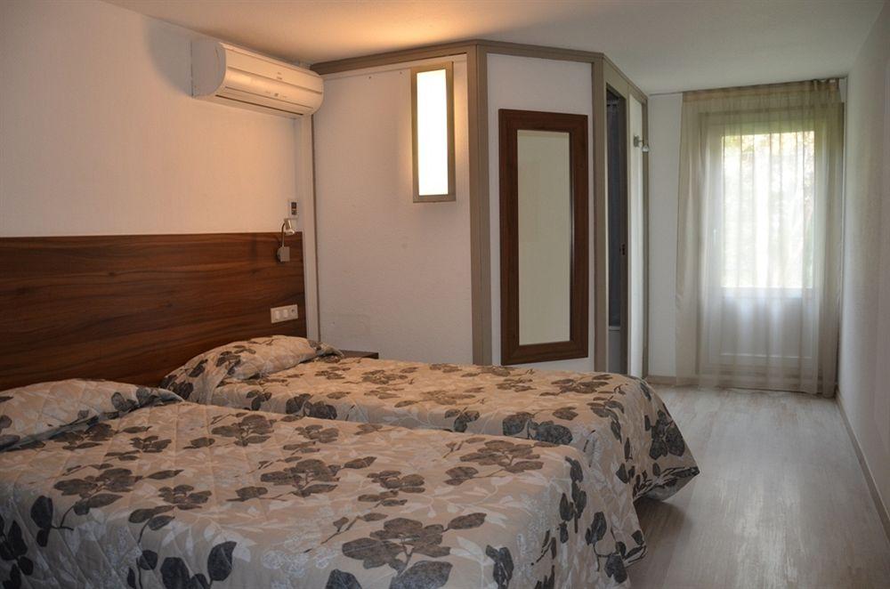 Brit Hotel Plaisance A9/A61 Narbonne Exterior photo